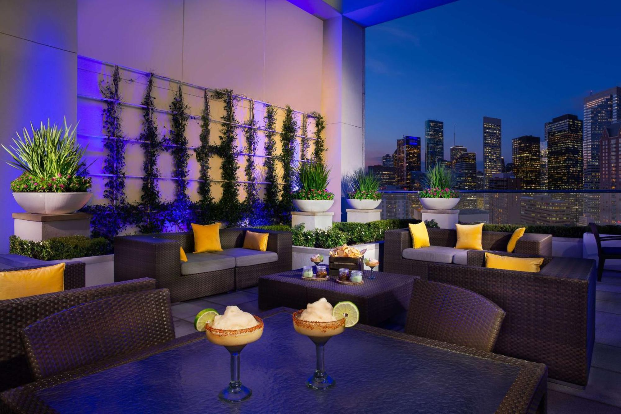 Hilton Americas - Hotel