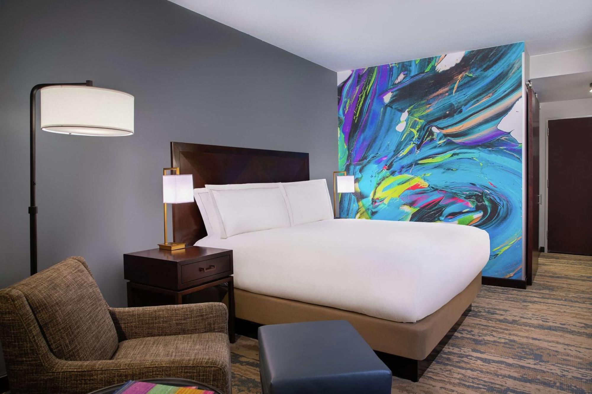 Hilton Americas - 4*