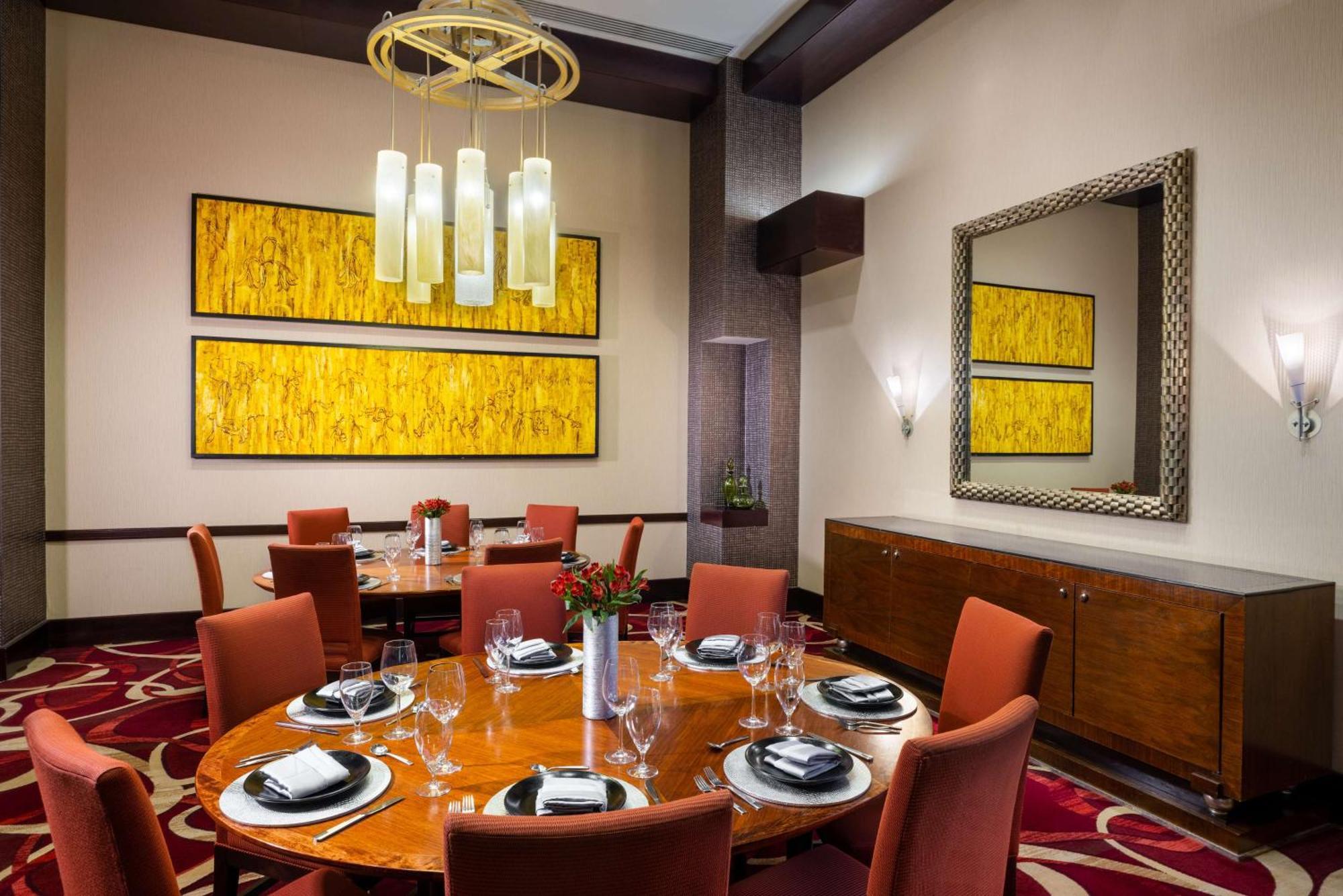 Hotel Hilton Americas - 4*